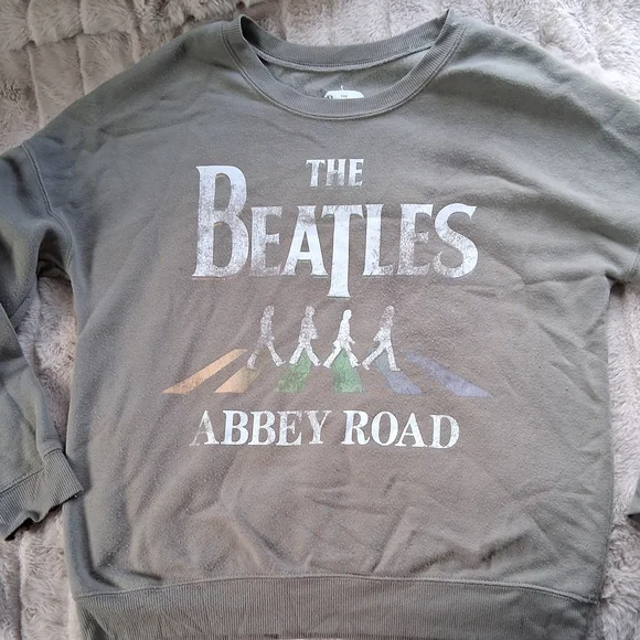The Beatles Abbey Road Sweatshirt - Picture 2 of 3